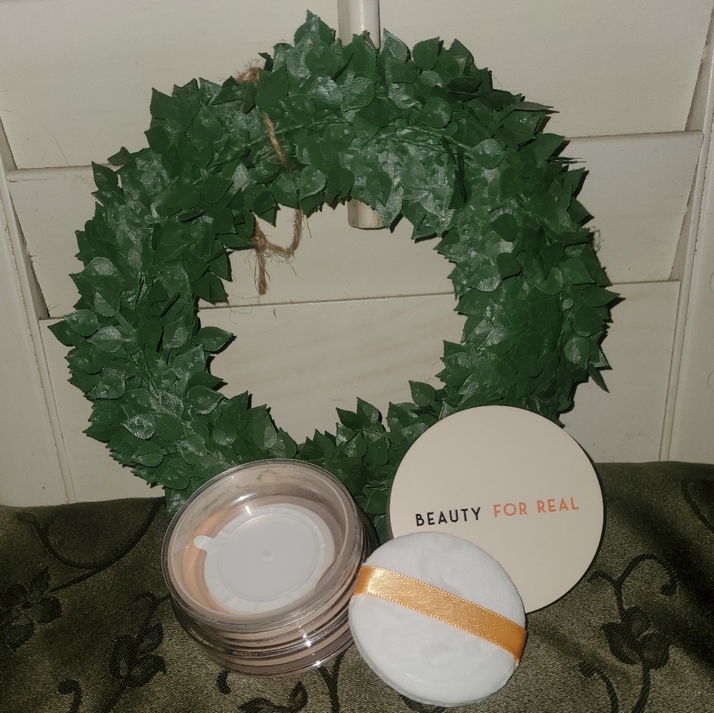 Beauty For Real Hydra-Set Translucent Finishing + Brightening Powder *Brand New*